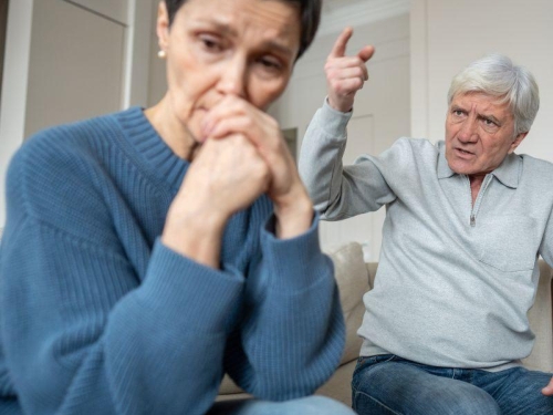 Min mand giver mig skylden for alt